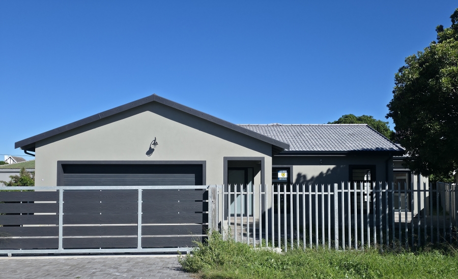 3 Bedroom Property for Sale in Aston Bay Eastern Cape